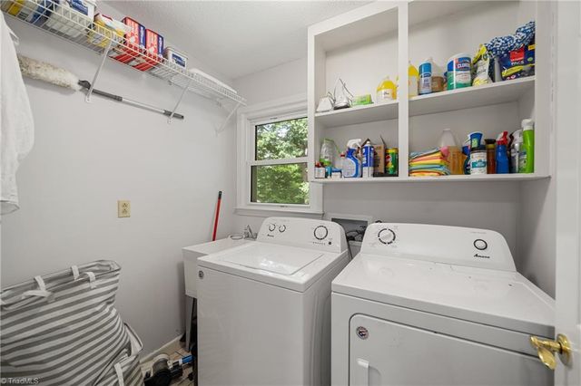 4820 Bent Ridge Lane, Clemmons, NC 27012