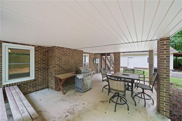 4820 Bent Ridge Lane, Clemmons, NC 27012