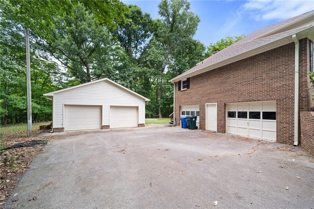 4820 Bent Ridge Lane, Clemmons, NC 27012