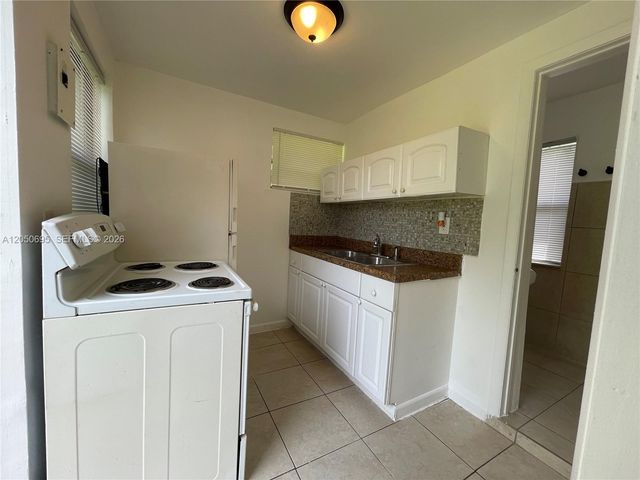 1567 NE 110th Ter C, Miami, FL 33161
