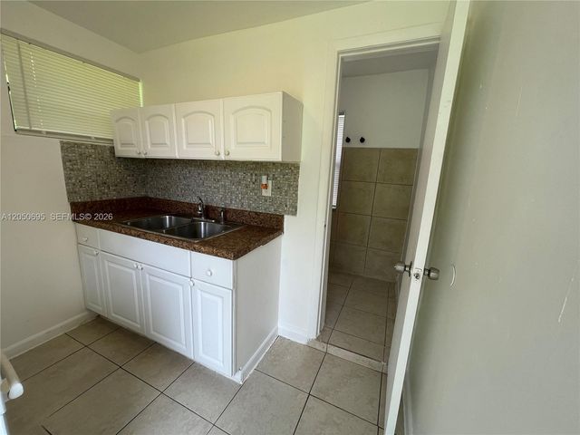 1567 NE 110th Ter C, Miami, FL 33161