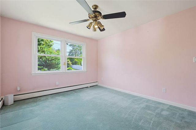 32 Brookfarm Road, North Providence, RI 02904