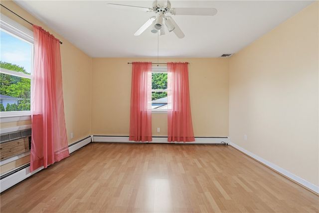 32 Brookfarm Road, North Providence, RI 02904
