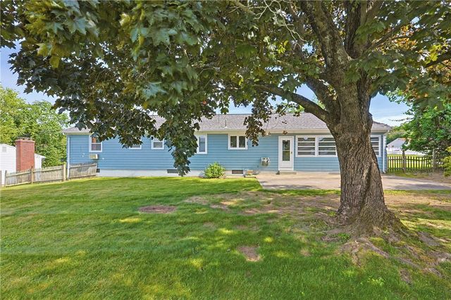 32 Brookfarm Road, North Providence, RI 02904