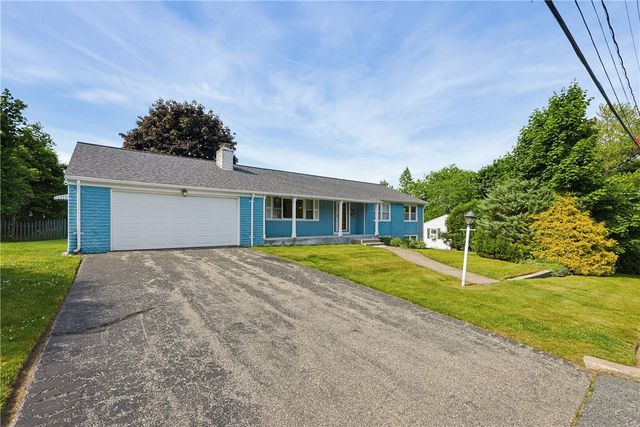32 Brookfarm Road, North Providence, RI 02904