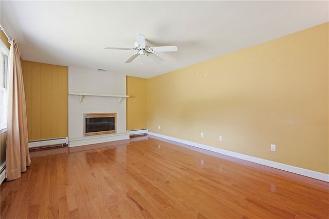32 Brookfarm Road, North Providence, RI 02904