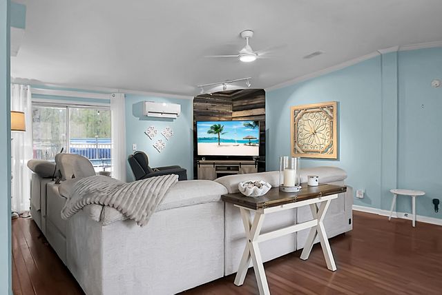 220 Albacore Road, Bonneau, SC 29431