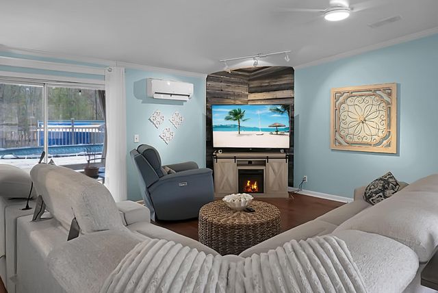 220 Albacore Road, Bonneau, SC 29431