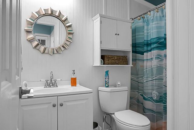 220 Albacore Road, Bonneau, SC 29431