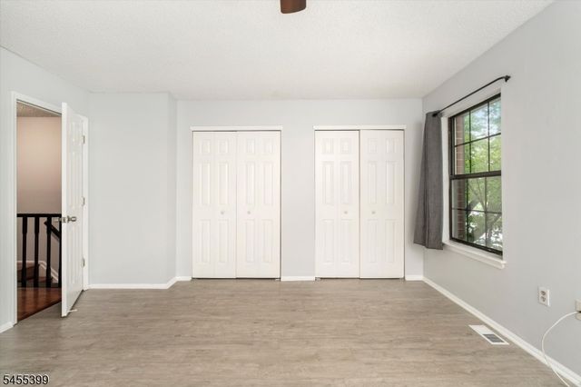 4 Pear Tree Ln, Franklin Twp., NJ 08823
