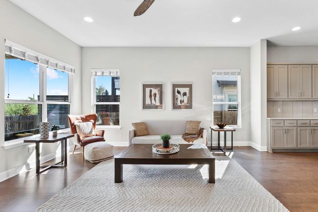 5000 Mandevilla DR, Austin, TX 78739