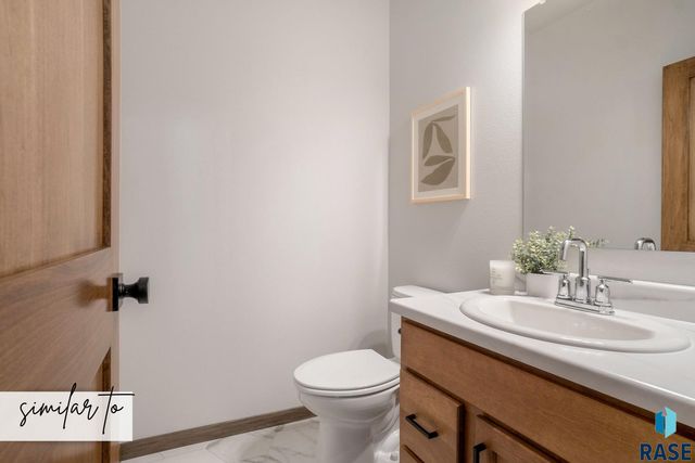 2404 E Jetty Pl Place, Sioux Falls, SD 57108