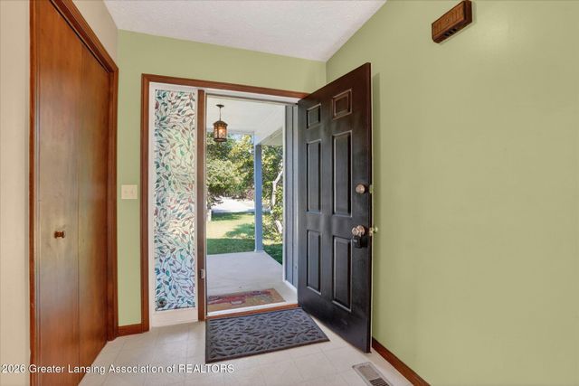 16871 Cynthia Lane, Haslett, MI 48840