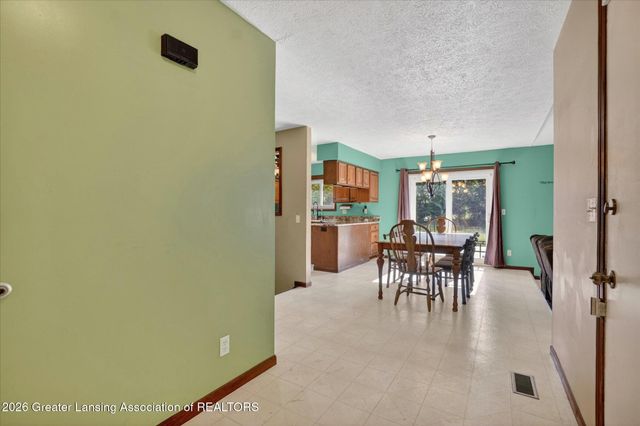 16871 Cynthia Lane, Haslett, MI 48840
