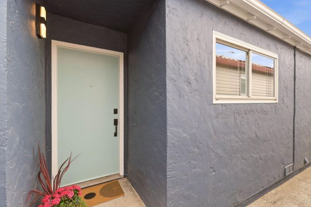 28 Camelot Court, Daly City, CA 94015