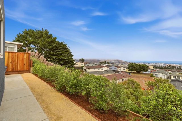 28 Camelot Court, Daly City, CA 94015