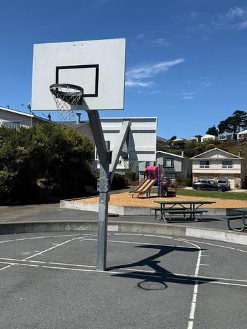 28 Camelot Court, Daly City, CA 94015