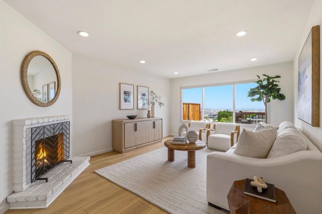 28 Camelot Court, Daly City, CA 94015
