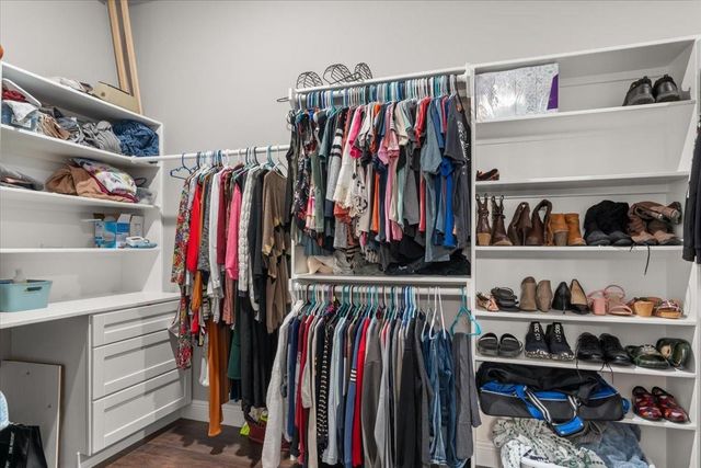 122 County Road 5019, Cleveland, TX 77327