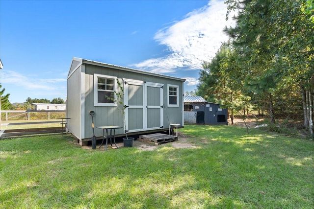 122 County Road 5019, Cleveland, TX 77327