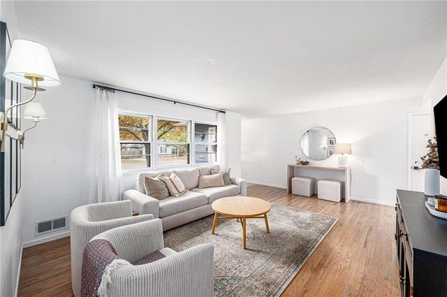 5105 Woodson Street, Mission, KS 66202