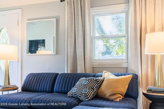 16653 Jerry Road, Lansing, MI 48906