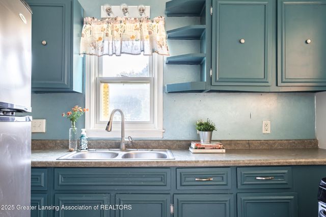 16653 Jerry Road, Lansing, MI 48906