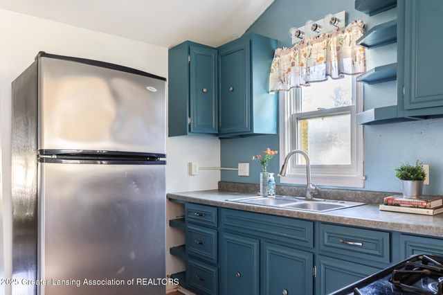 16653 Jerry Road, Lansing, MI 48906