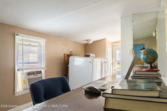 16653 Jerry Road, Lansing, MI 48906