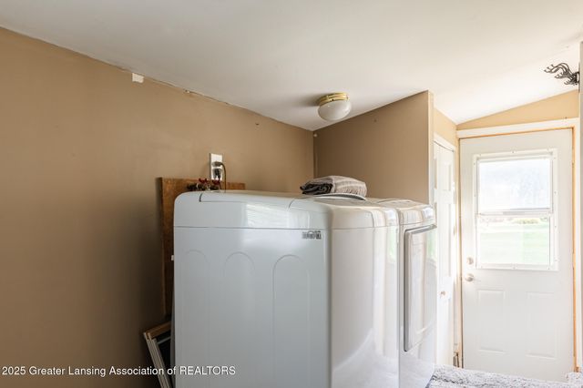 16653 Jerry Road, Lansing, MI 48906