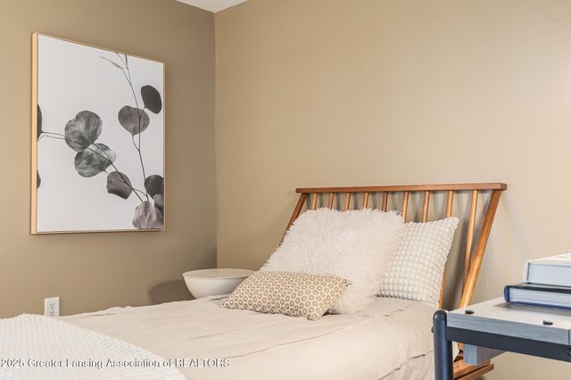 16653 Jerry Road, Lansing, MI 48906