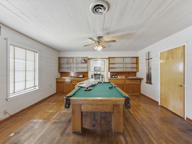 901 S College Avenue, Decatur, TX 76234