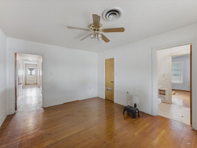 901 S College Avenue, Decatur, TX 76234