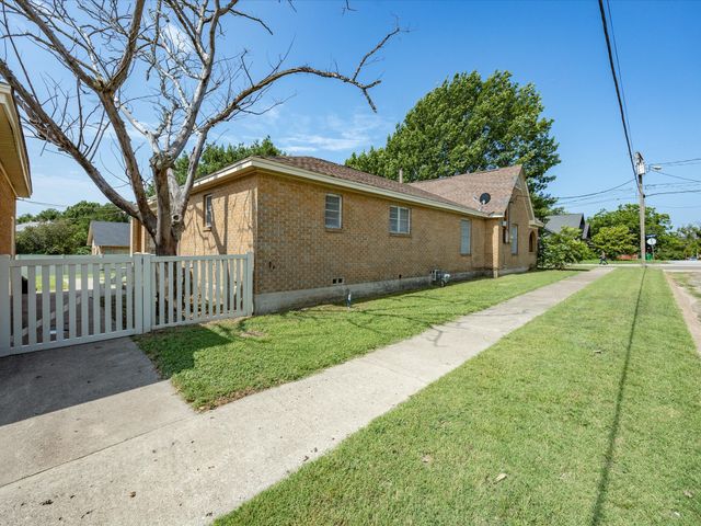 901 S College Avenue, Decatur, TX 76234