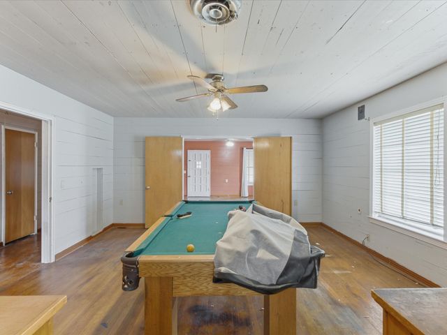 901 S College Avenue, Decatur, TX 76234