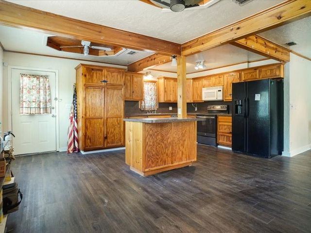 33 Park Lane, Gainesville, TX 76240