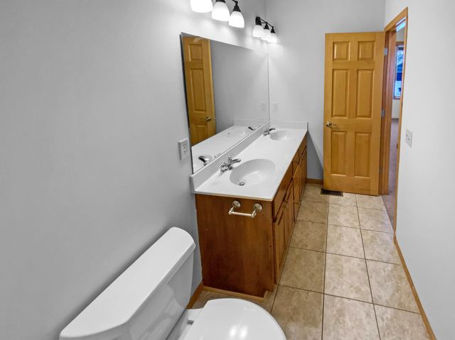 515 Saxon Drive, Elko New Market, MN 55054