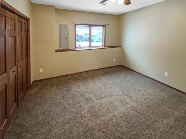 515 Saxon Drive, Elko New Market, MN 55054