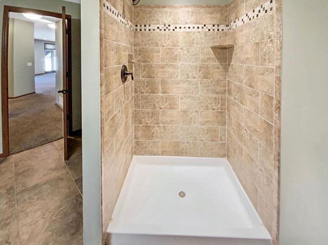 515 Saxon Drive, Elko New Market, MN 55054