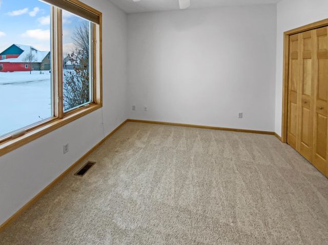 515 Saxon Drive, Elko New Market, MN 55054