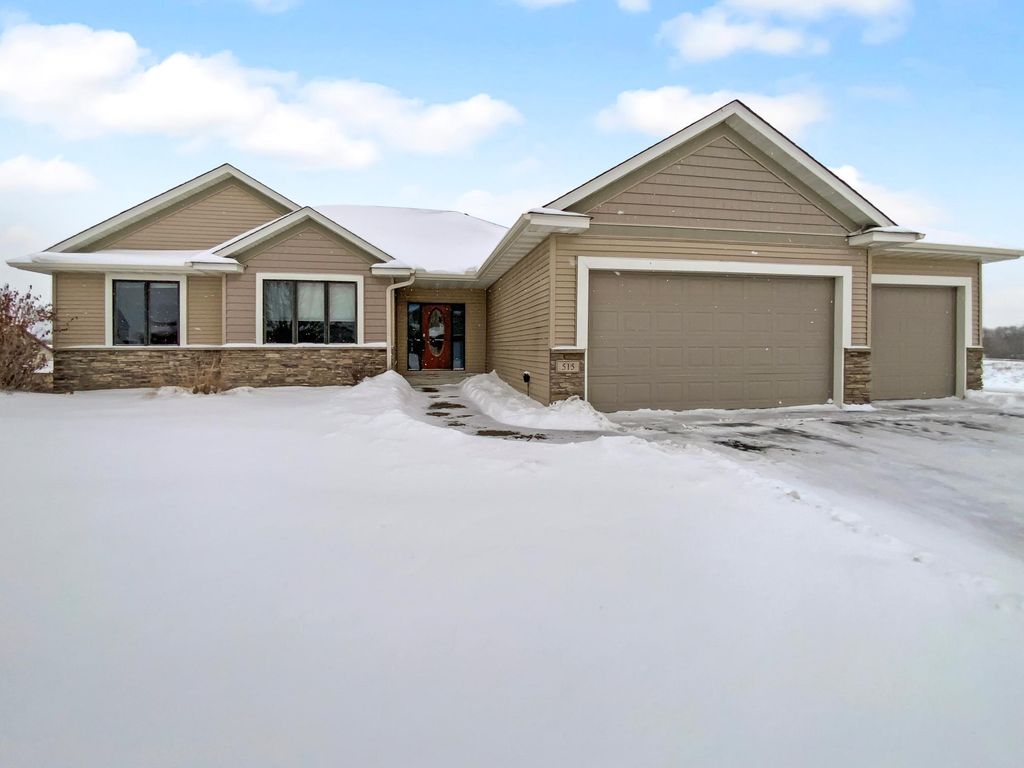 515 Saxon Drive, Elko New Market, MN 55054