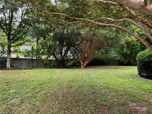 105 Lamplighter PL, Williamsburg, VA 23185