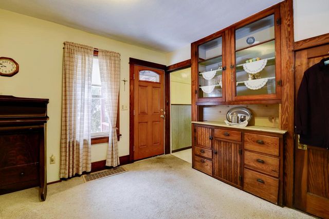 203 West STREET, Thiensville, WI 53092