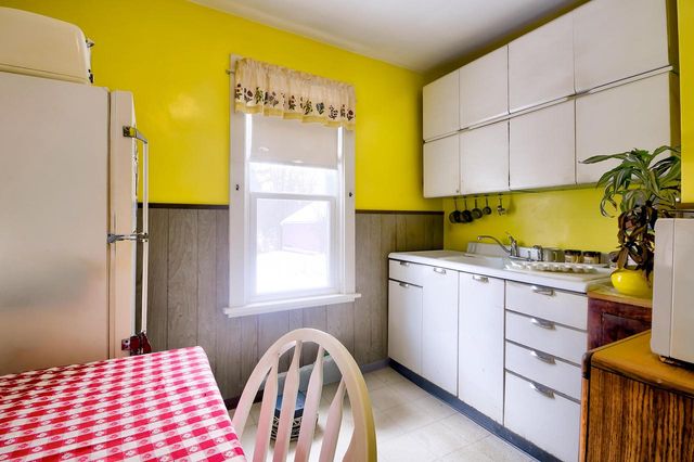 203 West STREET, Thiensville, WI 53092