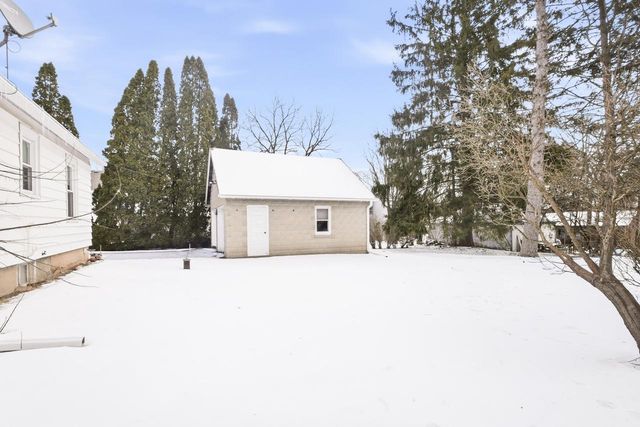 203 West STREET, Thiensville, WI 53092