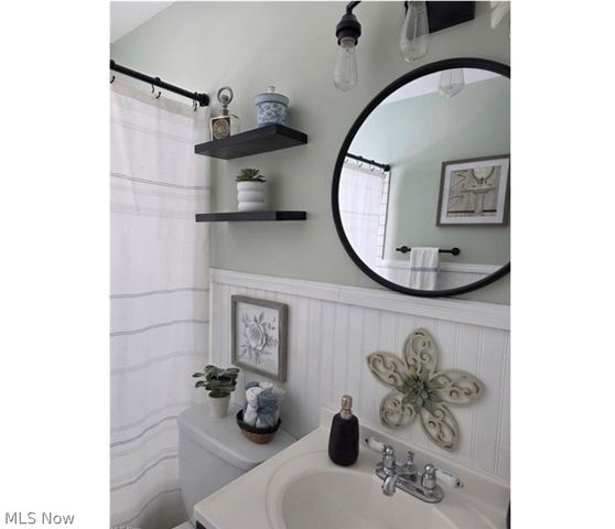 1719 E 300th Street, Wickliffe, OH 44092