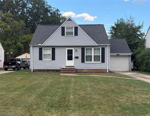 1719 E 300th Street, Wickliffe, OH 44092