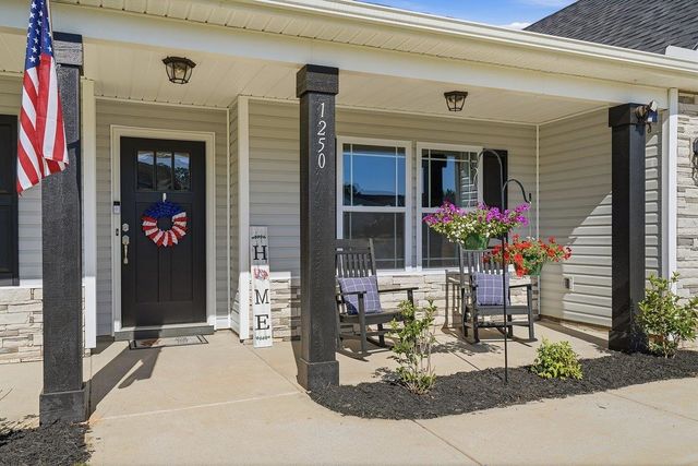 1250 Stoneleigh Road, Inman, SC 29349