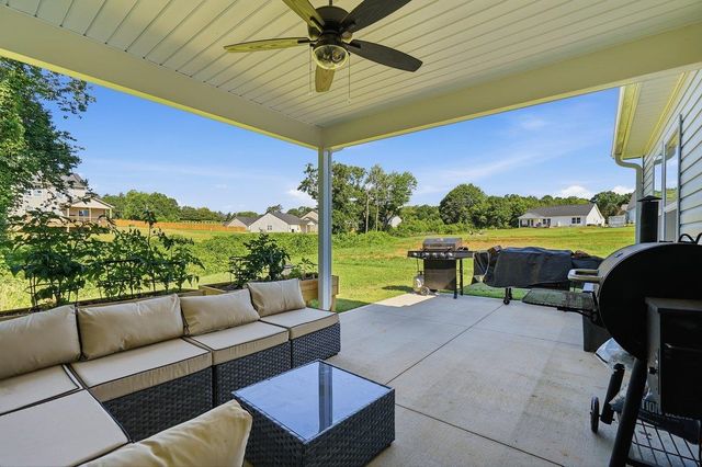 1250 Stoneleigh Road, Inman, SC 29349