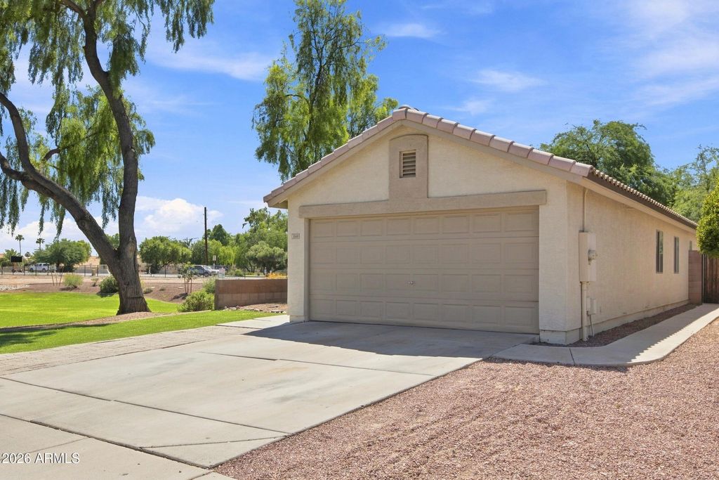 3510 N 106th Lane, Avondale, AZ 85392 — photo 2